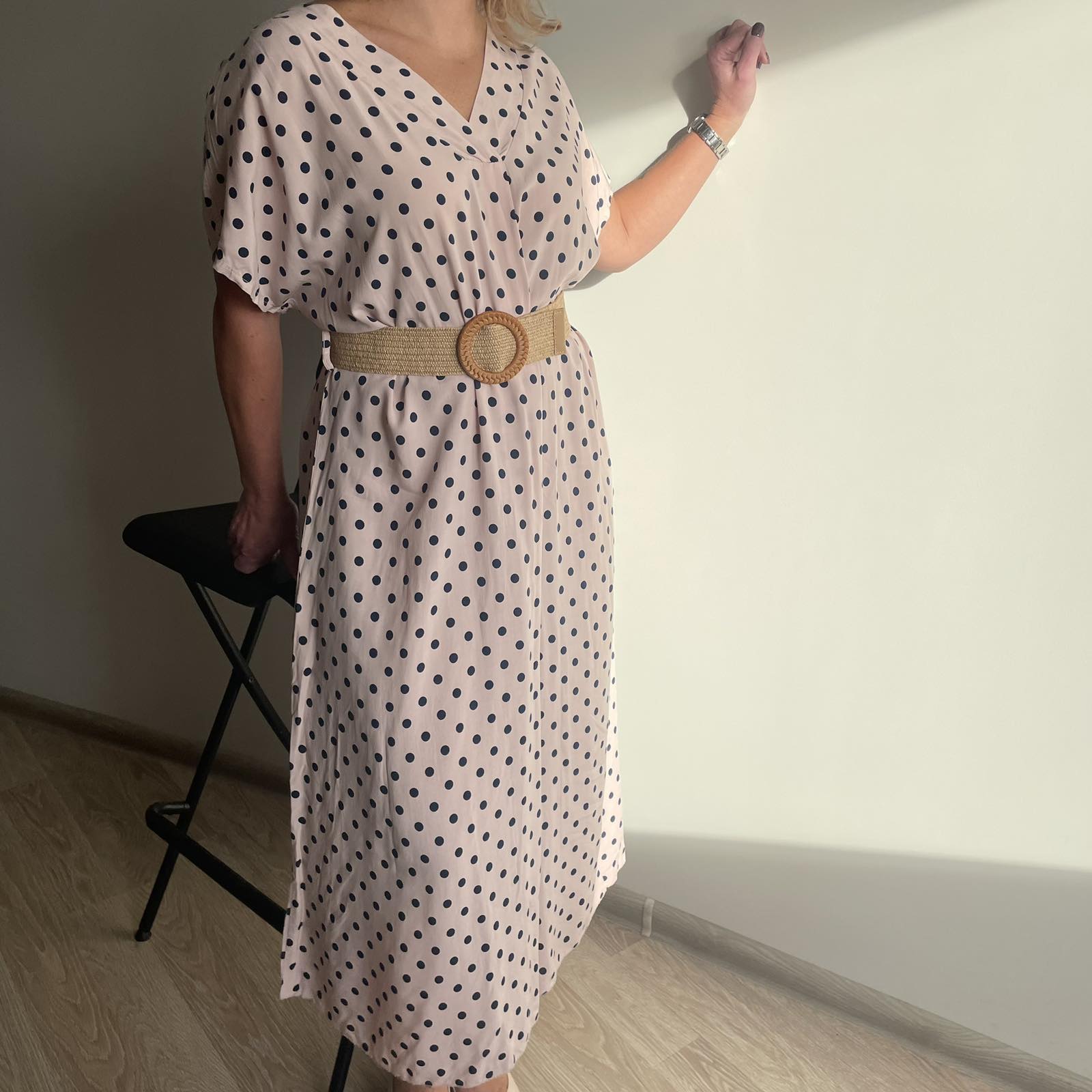 Ilga suknelė su žirneliais