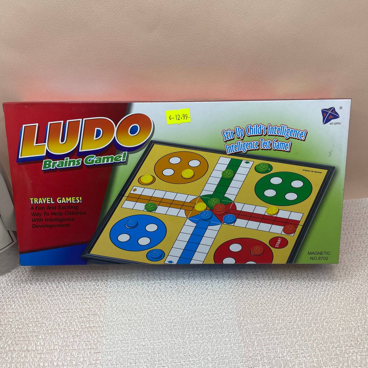 Stalo žaidimas LUDO