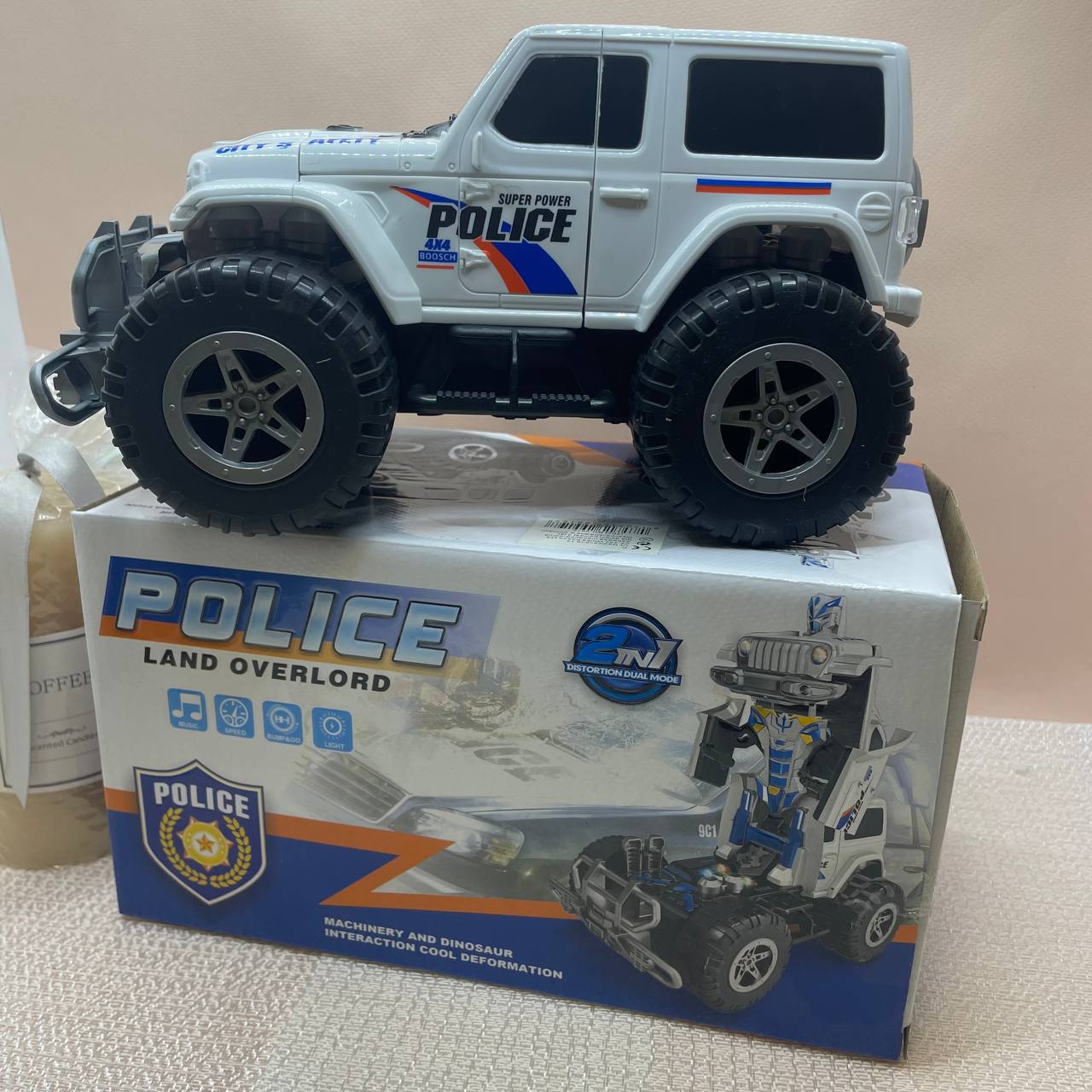 Policijos mašina transformeris