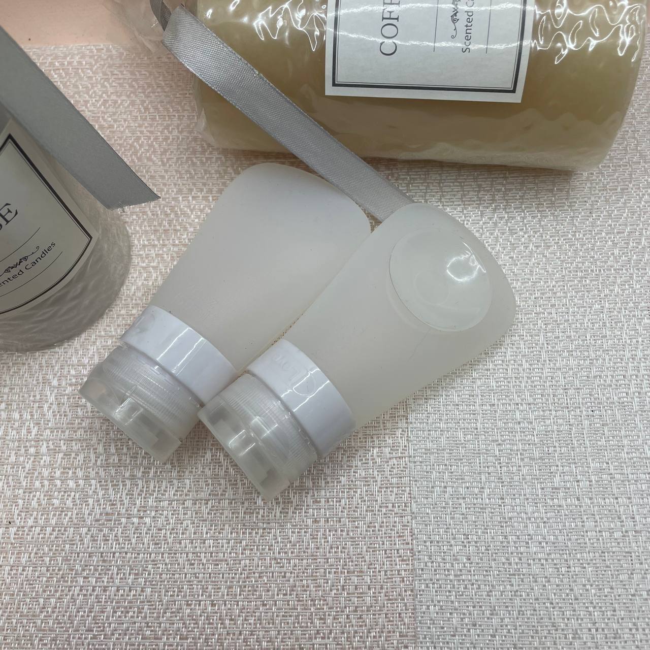 Silikoniniai kelioniniai buteliukai 60ml.